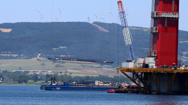 Çanakkale Boğazı, transit gemi geçişlerine tek yönlü kapatıldı